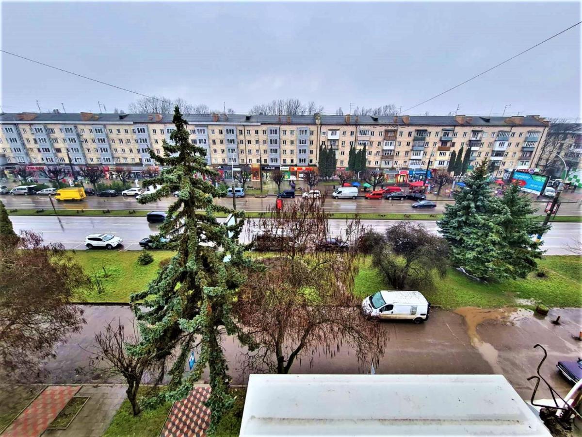 82-Avenue Apartment Чернивци Екстериор снимка