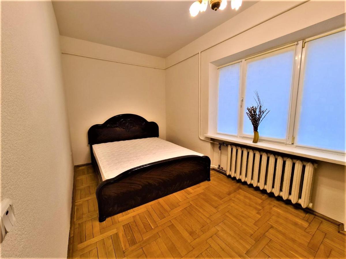 82-Avenue Apartment Чернивци Екстериор снимка